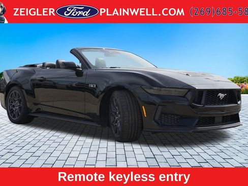 Used 2025 Ford Mustang GT Premium w/ GT Performance Package RWD image 7