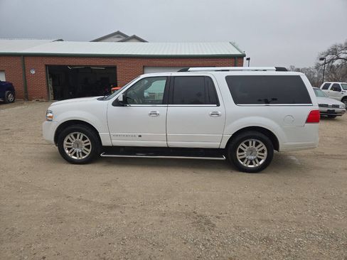 Used 2012 Lincoln Navigator L 4WD image 5