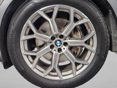 Used 2023 BMW X7 xDrive40i w/ Executive Package image 24