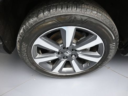 Certified 2023 Honda Pilot Touring image 16
