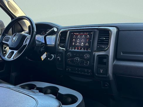 Used 2018 RAM 2500 Laramie w/ Sport Appearance Group AWD/4WD image 61