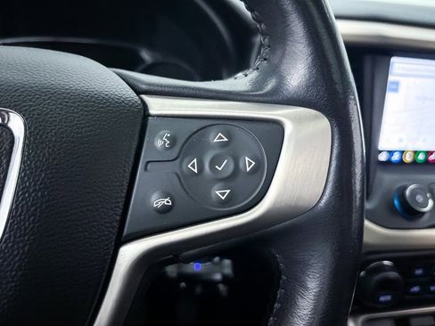 Used 2022 GMC Acadia Denali w/ Denali Ultimate Package image 32