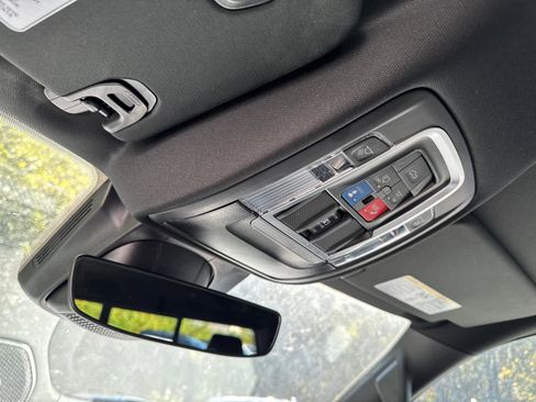 Used 2023 RAM 1500 Limited w/ Body Color Bumper Group image 27