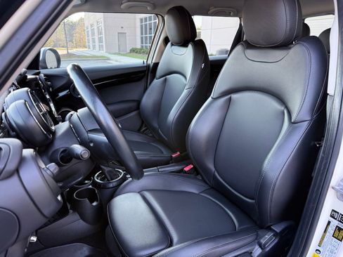 Used 2015 MINI Cooper S image 36