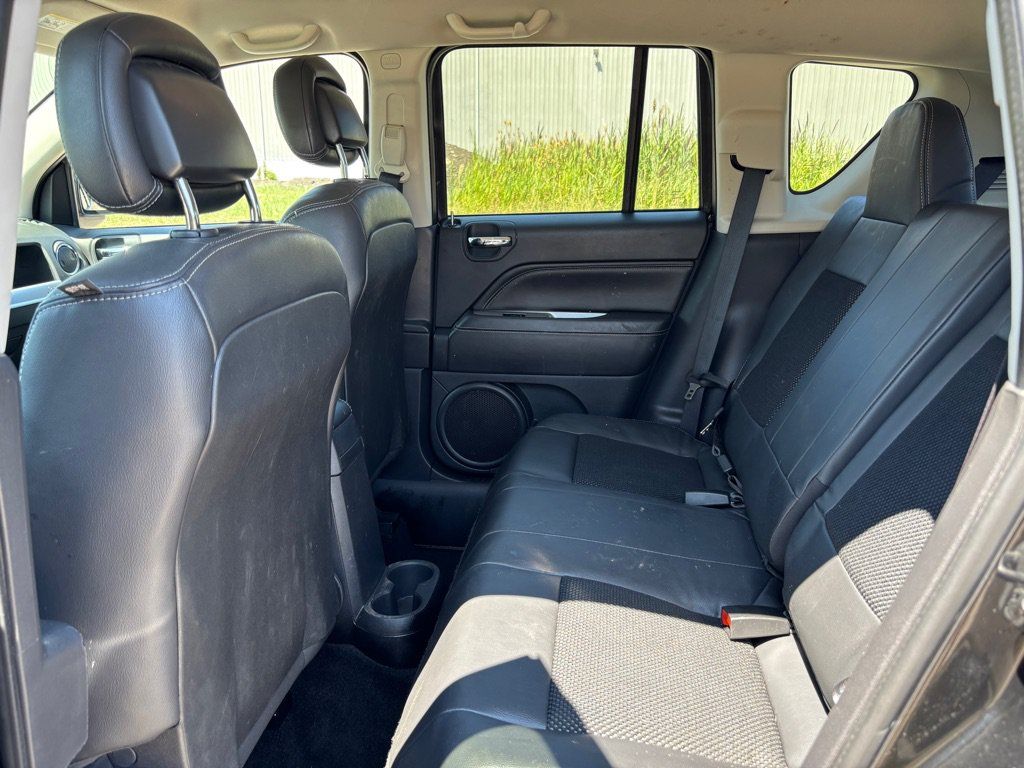 Used 2014 Jeep Compass Latitude AWD/4WD image 11