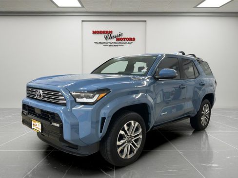 Used 2025 Toyota 4Runner 4WD image 3
