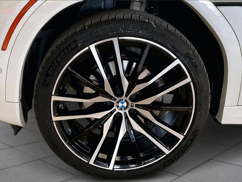 Used 2021 BMW X6 sDrive40i w/ Executive Package image 11