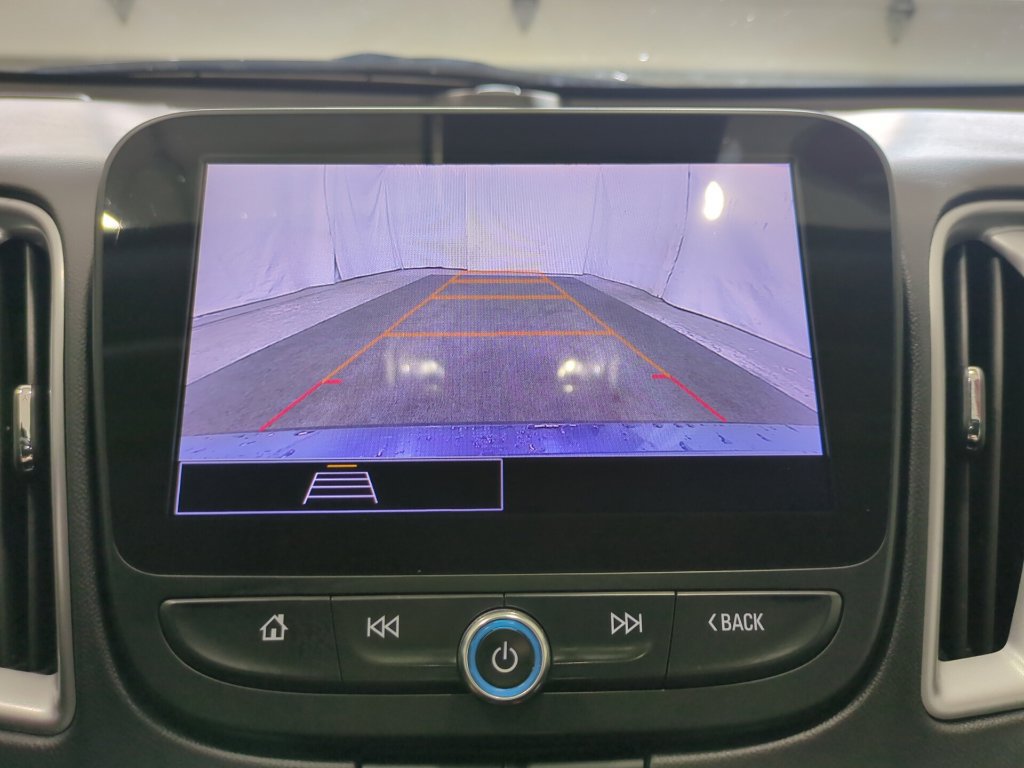 Used 2025 Chevrolet Malibu LT FWD image 13