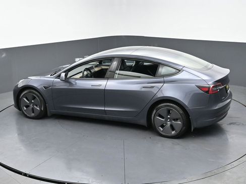 Used 2023 Tesla Model 3 Standard Range image 43