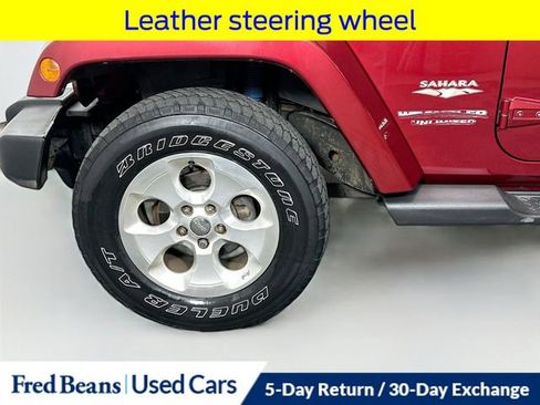 Used 2013 Jeep Wrangler Unlimited Sahara w/ Dual Top Group AWD/4WD image 33