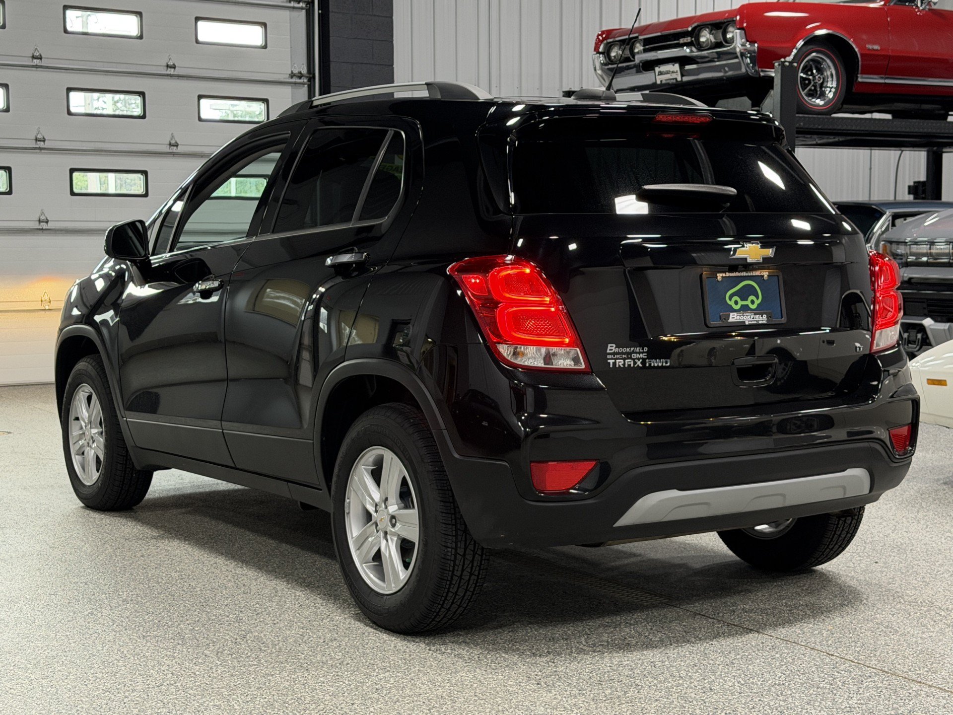Certified 2020 Chevrolet Trax LT w/ LT Convenience Package AWD/4WD image 3