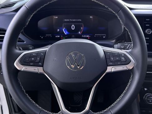 Used 2024 Volkswagen Taos SE image 14