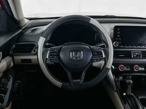 Used 2018 Honda Accord LX image 17