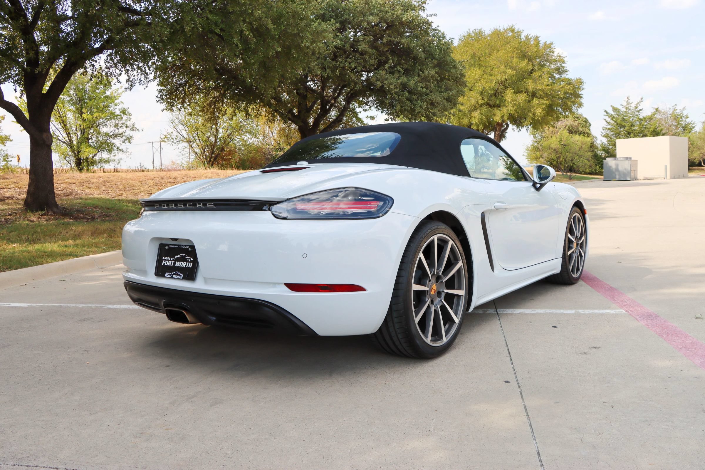 Used 2019 Porsche 718 Boxster RWD image 15
