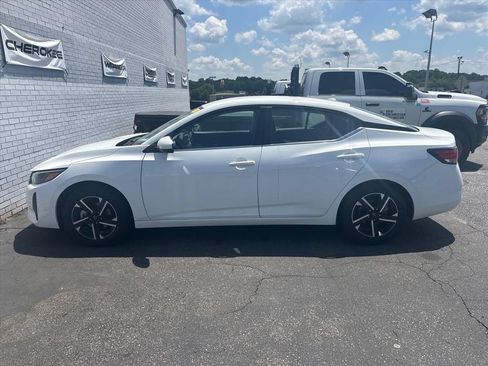 Used 2025 Nissan Sentra SV FWD image 6