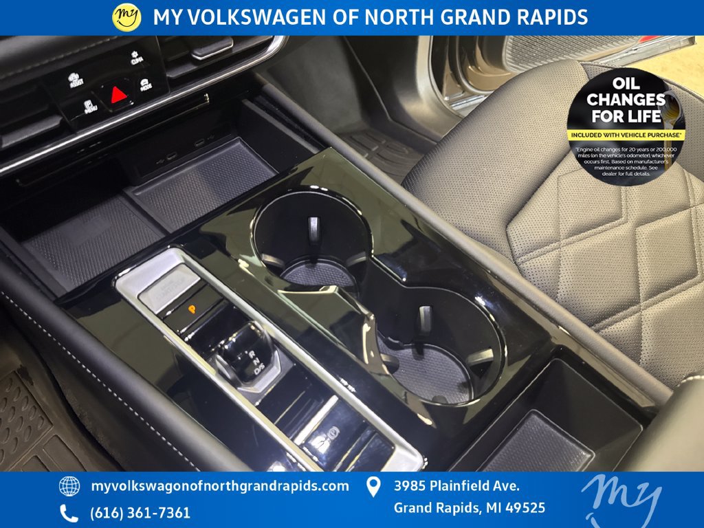 Used 2024 Volkswagen Atlas SE AWD/4WD image 28