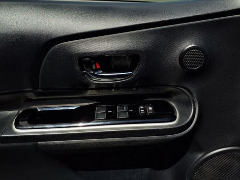 Used 2016 Toyota Prius C Two FWD image 15