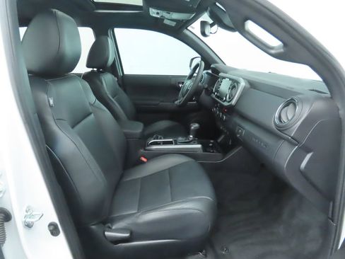 Used 2023 Toyota Tacoma TRD Sport w/ TRD Premium Sport Package image 21