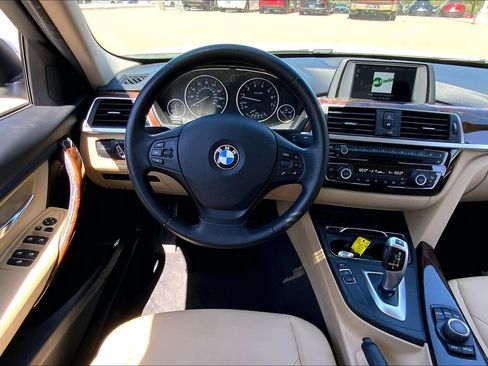 Used 2018 BMW 320i Sedan image 6
