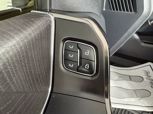 Used 2021 Ford F150 Platinum AWD/4WD image 19