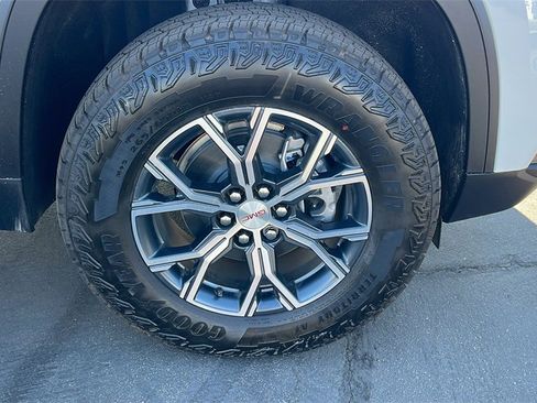 New 2026 GMC Acadia AT4 image 9