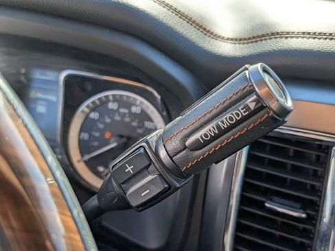 Used 2017 Nissan Titan Platinum Reserve image 27