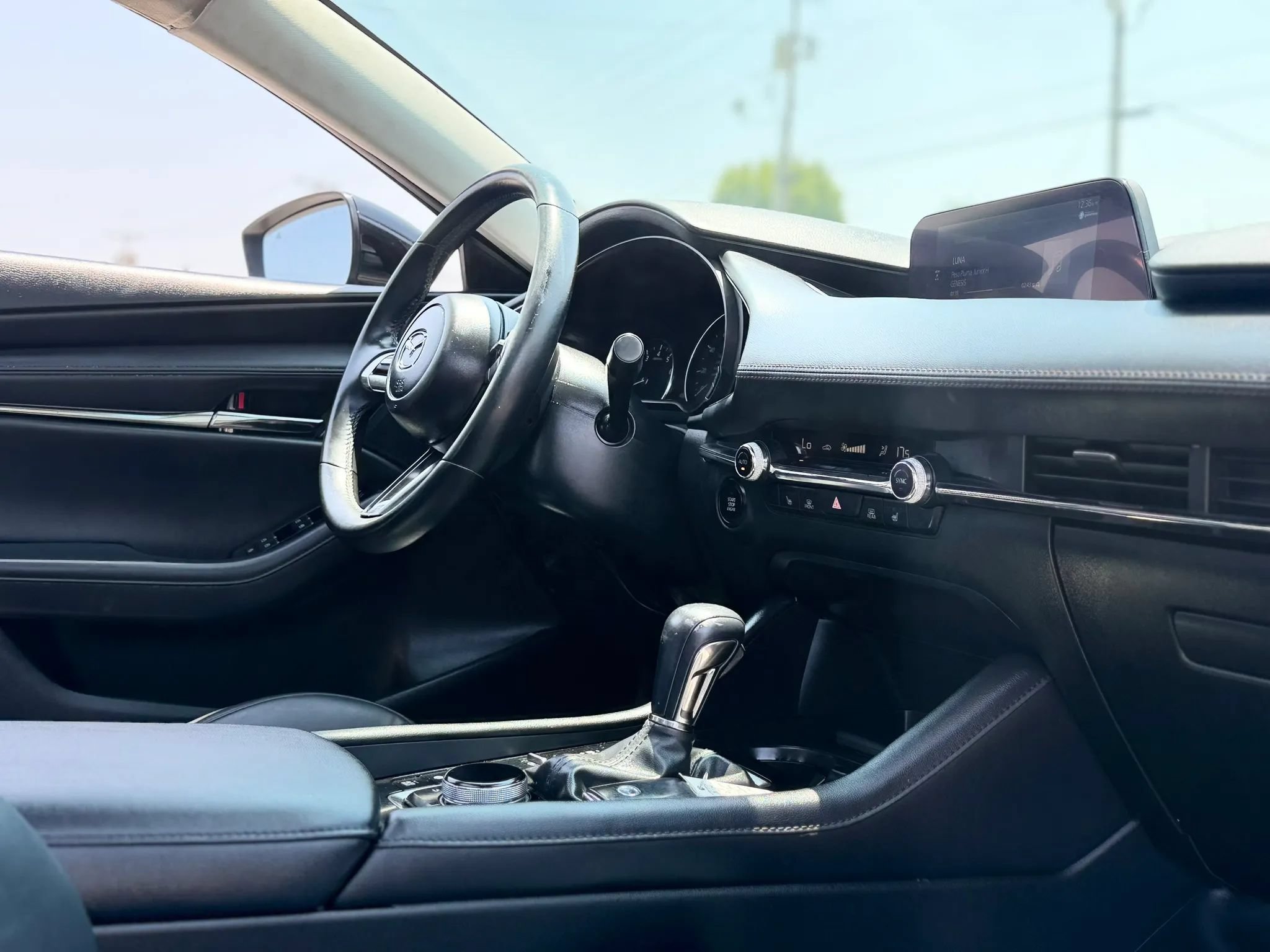 Used 2023 MAZDA MAZDA3 s FWD image 22