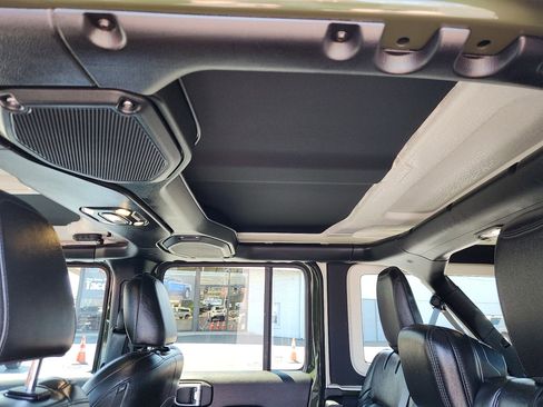 Used 2021 Jeep Wrangler Unlimited Sahara AWD/4WD image 25