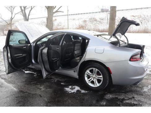 Used 2015 Dodge Charger SE w/ Popular Equipment Group image 17