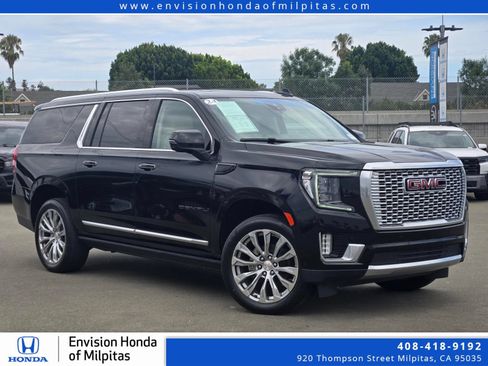 Used 2024 GMC Yukon XL Denali w/ Advanced Technology Package AWD/4WD image 1