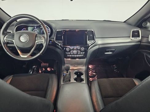 Used 2021 Jeep Grand Cherokee Laredo X image 22