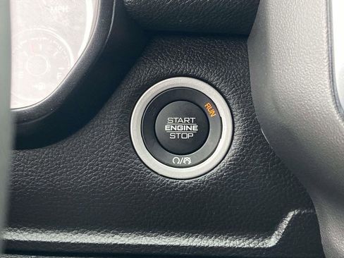 Used 2025 RAM 1500 Laramie image 27