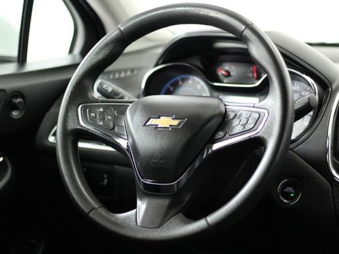 Used 2017 Chevrolet Cruze LT w/ Convenience Package FWD image 11