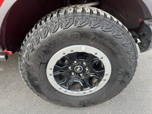 Certified 2023 Ford Bronco Badlands w/ Sasquatch Package image 48