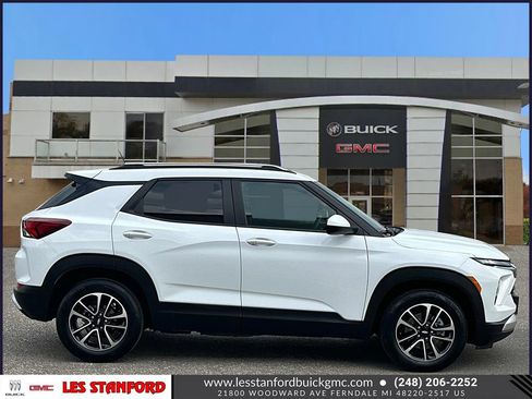 Used 2025 Chevrolet TrailBlazer LT FWD image 7
