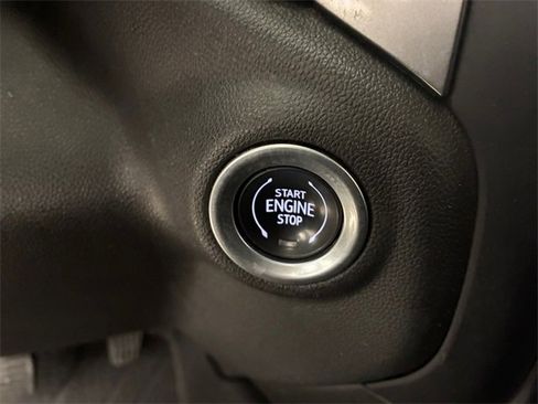 Used 2021 Chevrolet Silverado 1500 LT image 24