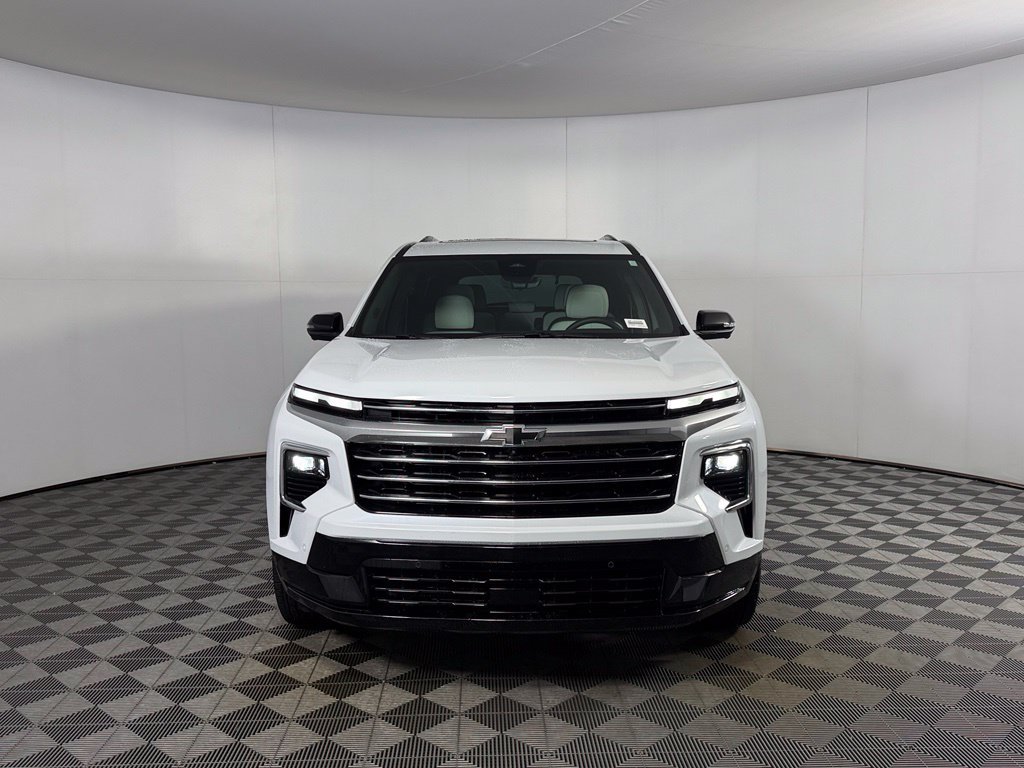 Used 2026 Chevrolet Traverse High Country w/ LPO, Floor Liner Package FWD image 2
