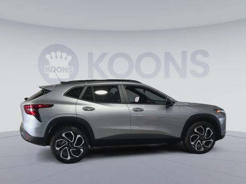 New 2026 Chevrolet Trax RS w/ Sunroof Package image 12