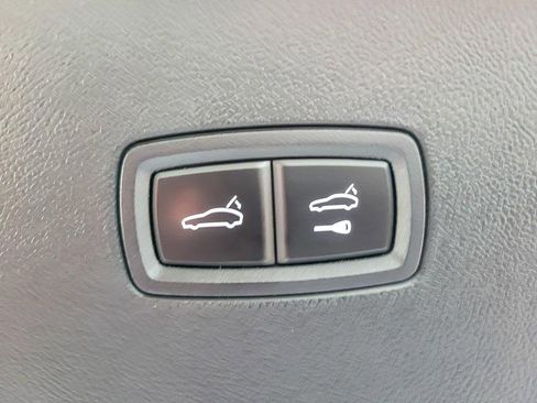 Used 2022 Porsche Cayenne Turbo GT image 19