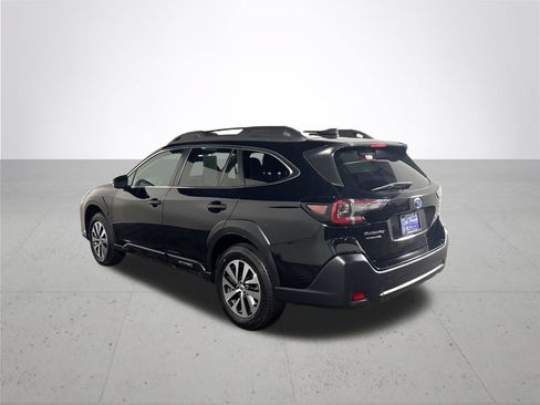 Used 2023 Subaru Outback Premium AWD/4WD image 8