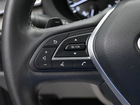 Used 2023 INFINITI QX50 Luxe w/ Accent Package FWD image 23
