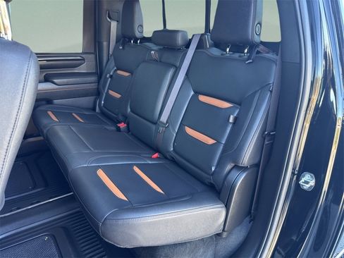 Used 2024 GMC Sierra 2500 AT4 w/ AT4 Premium Plus Package image 11
