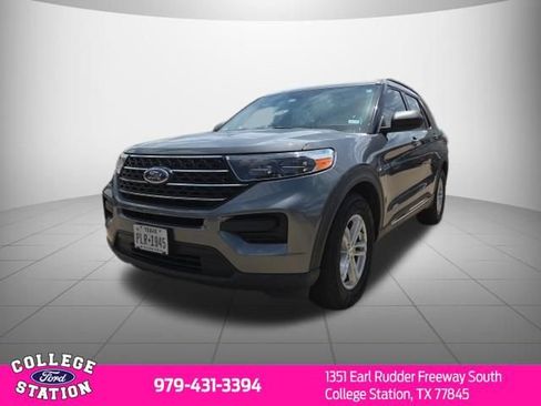Used 2021 Ford Explorer XLT RWD image 3