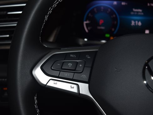 New 2026 Volkswagen Atlas SEL AWD/4WD image 7