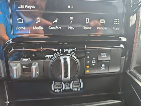 Used 2024 RAM 1500 Limited w/ Trailer Tow Group image 37