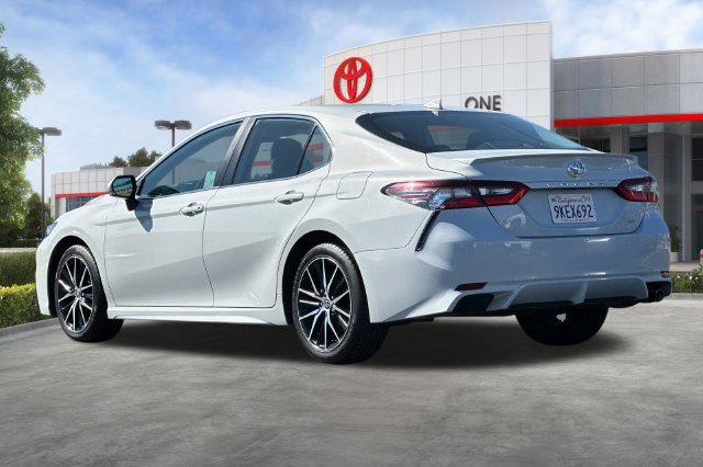 Certified 2024 Toyota Camry SE FWD image 7