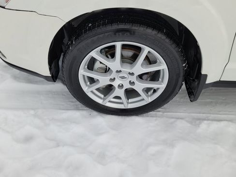 Used 2018 Dodge Journey SXT image 6