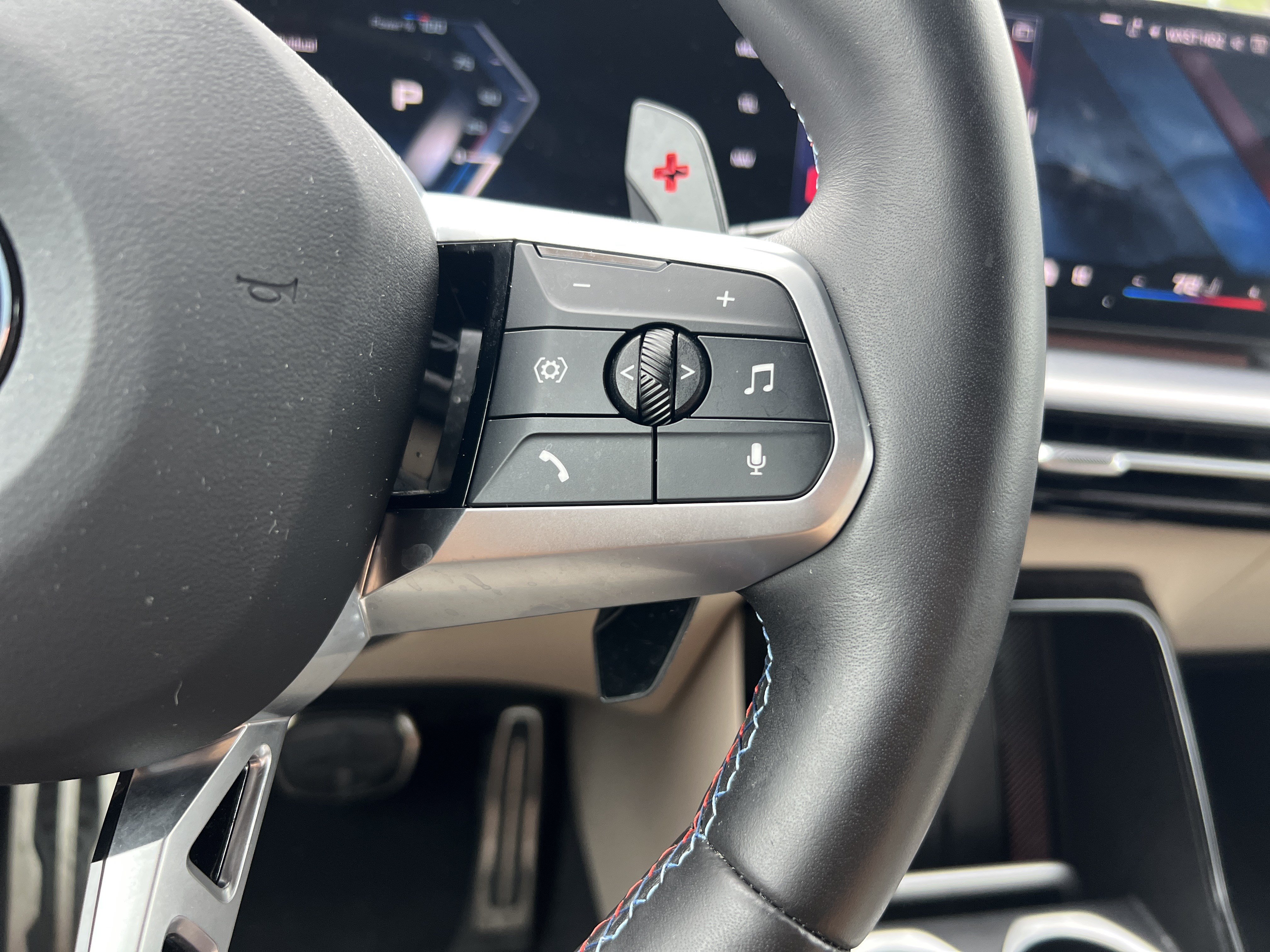 Certified 2025 BMW X1 M35i AWD/4WD image 20