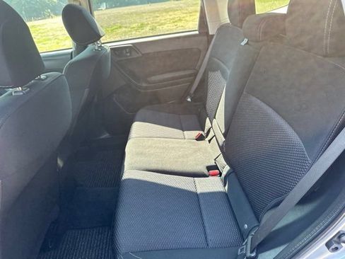 Used 2018 Subaru Forester 2.5i Premium AWD/4WD image 16