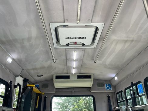 Used 2015 Chevrolet Express 3500 w/ Shuttle Bus Package image 33